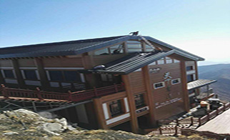 環(huán)瑞恒功率并聯(lián)電伴熱帶應用于太白山天溝融雪